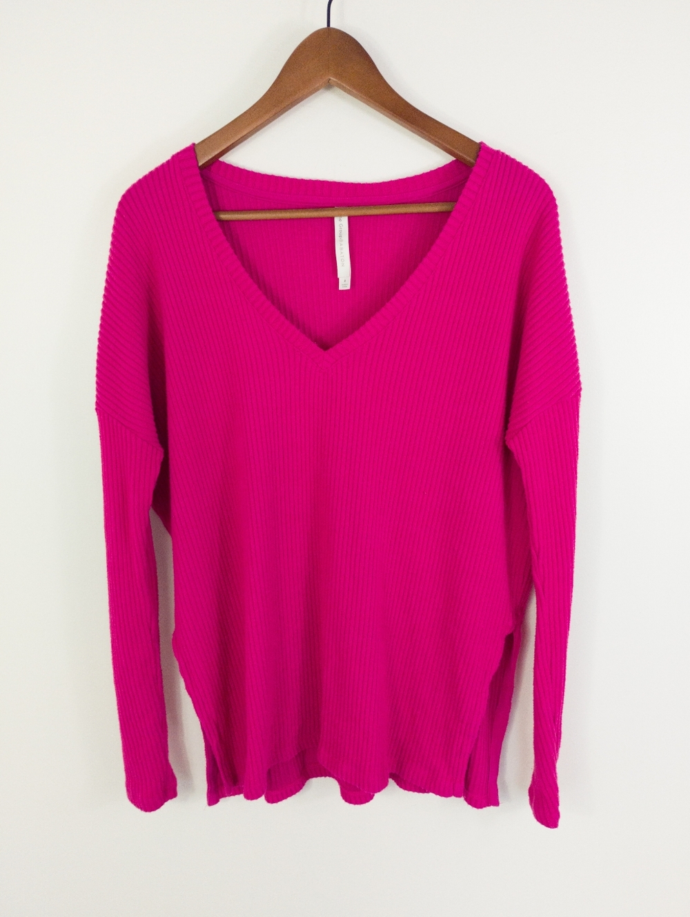The Group by Babaton Traverse Longsleeve Ribbed V Neck Sweater Pink Size 2